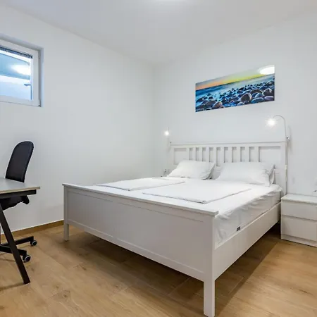 Apartment Dragica
